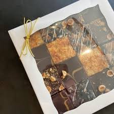 Large - 16 pack Squares Gift Box